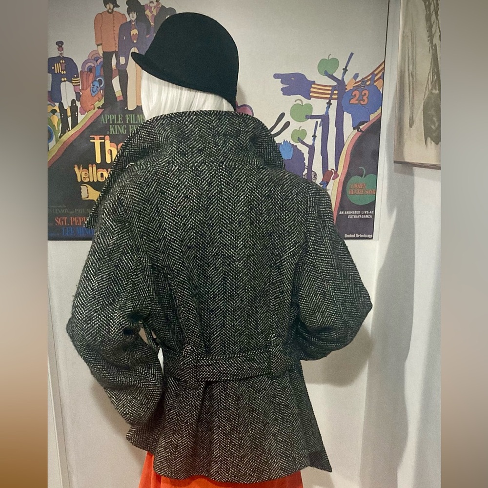 Vintage Y2K Curated 1920s Theme Outfit - Coat, Hat, Gloves, Dress, Accessories - Picture 14 of 15